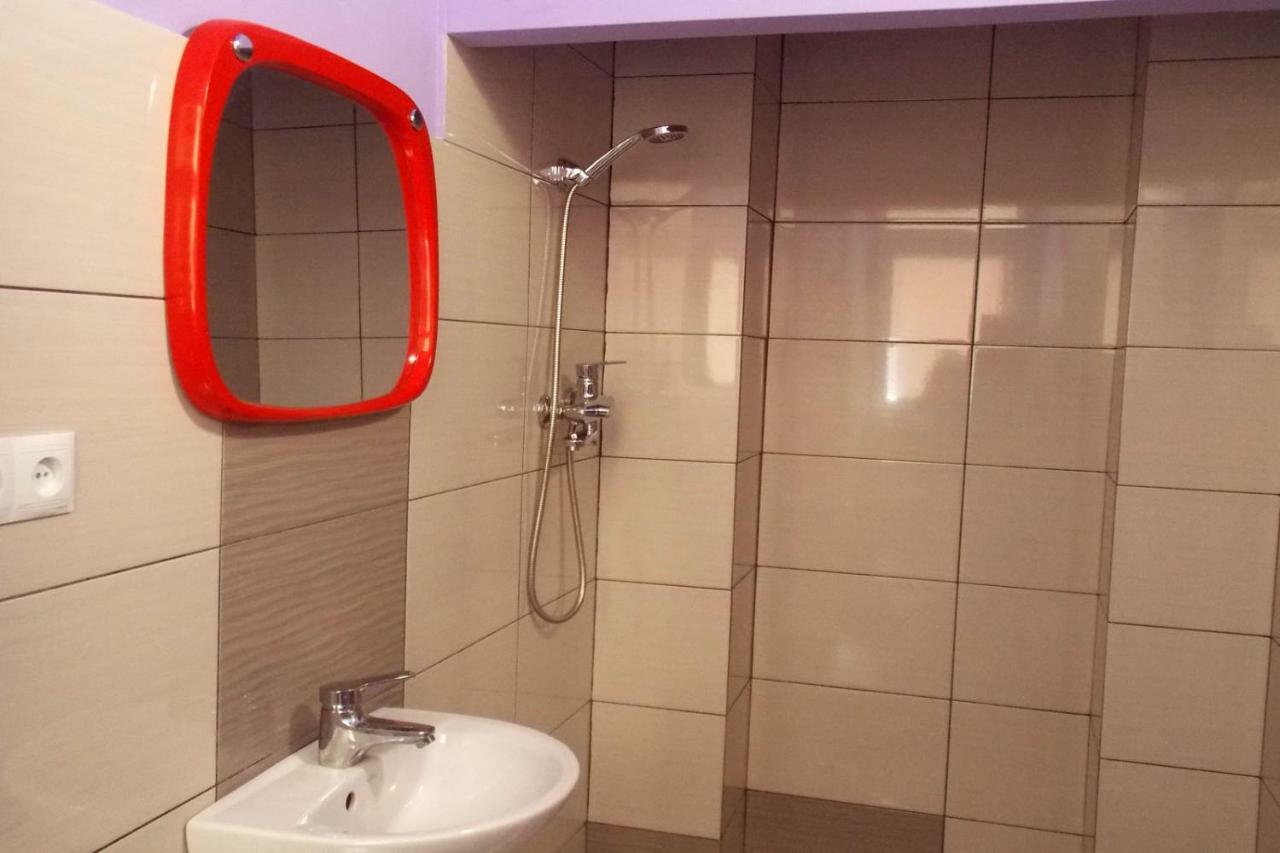 Apartment At Teodora Sqr Lviv Eksteriør bilde